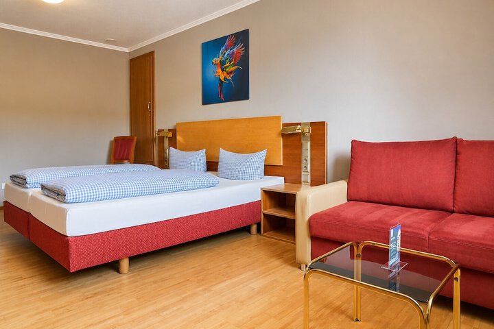 Room 3 of 21