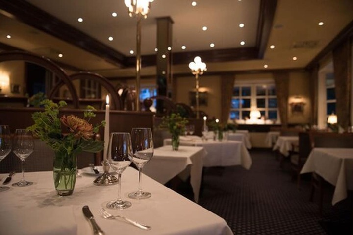 Dining 21 of 23