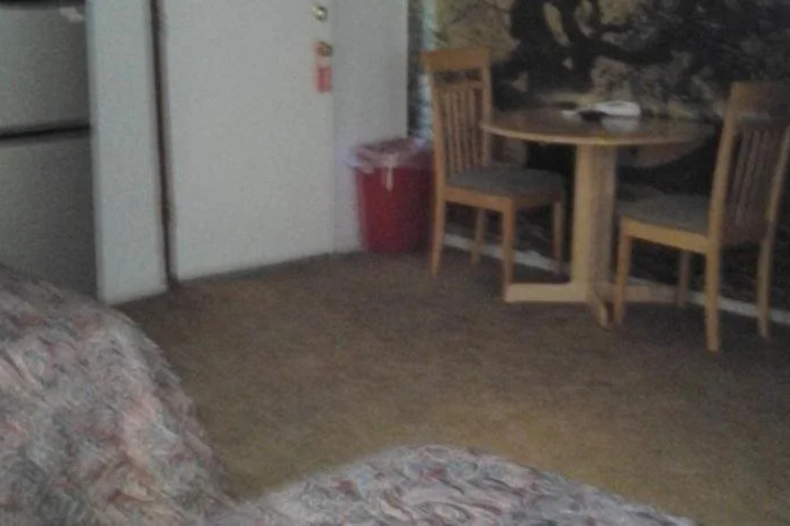 Room 2 of 12