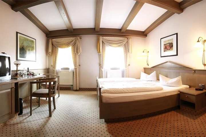 Room 21 of 67