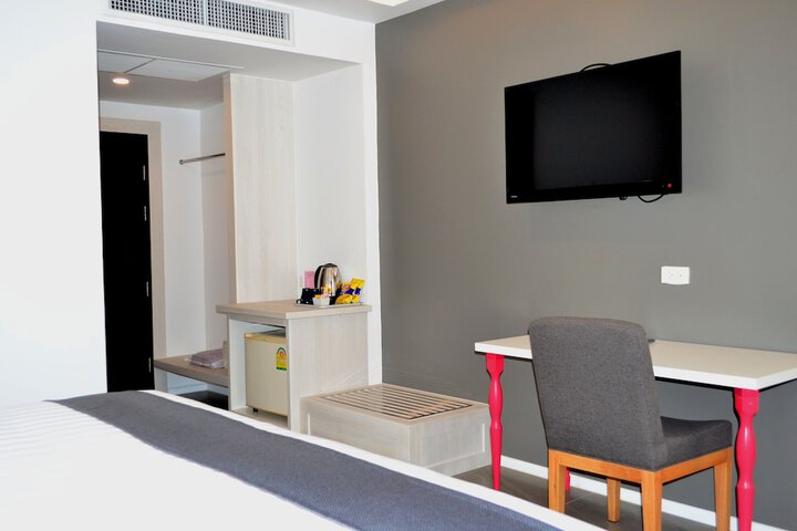 Room 13 of 64