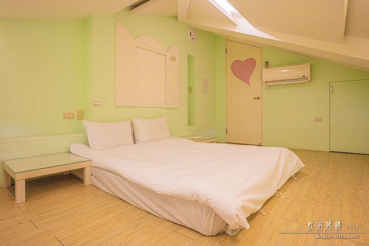 Room 71 of 263