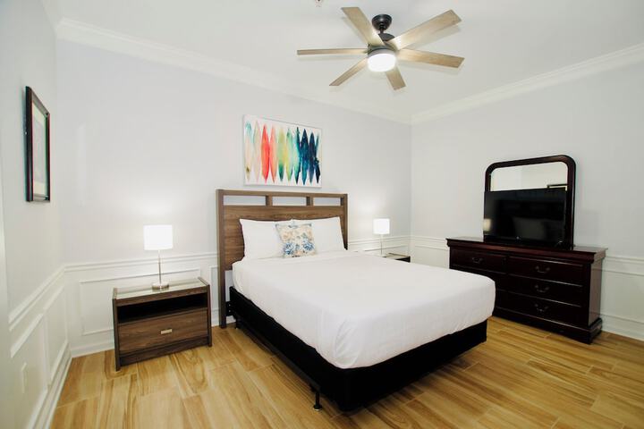 Room 34 of 141