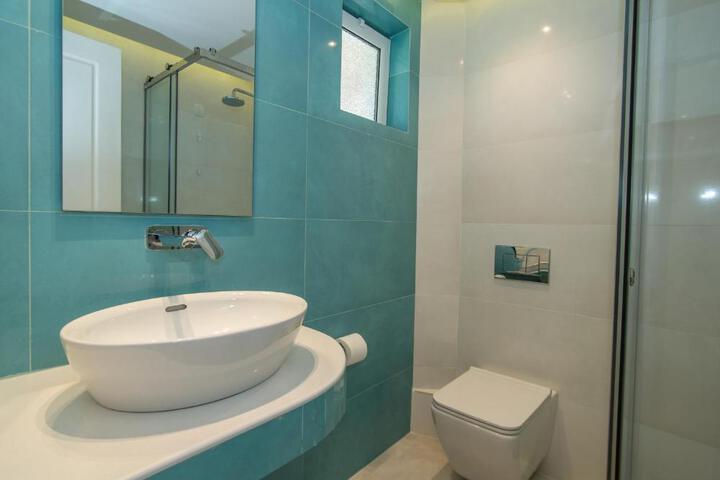Standard Suite