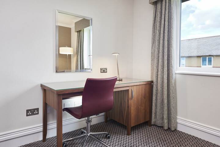 Room 5 of 75