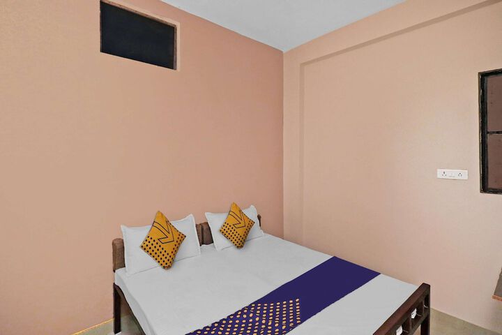 Room 13 of 24