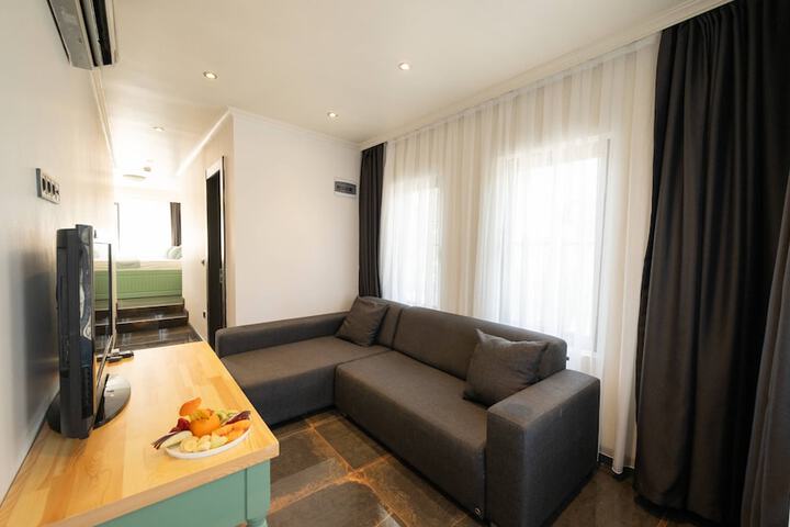 Room 21 of 49