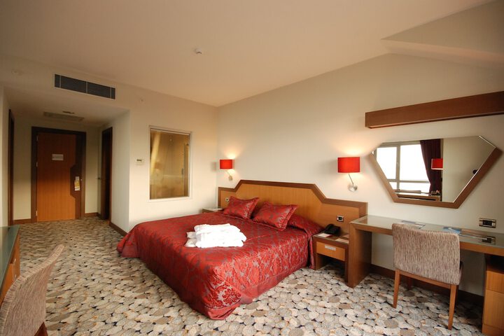 Room 14 of 52