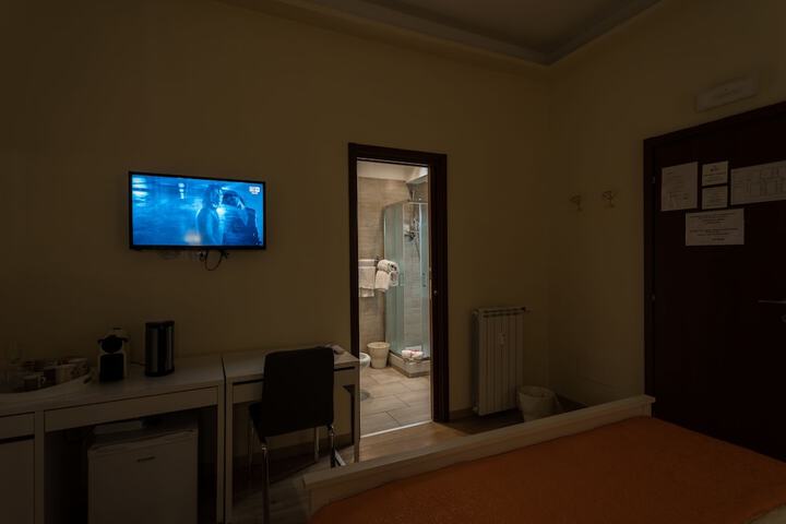 Room 21 of 67