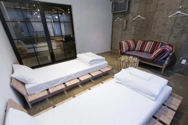 Room 2 of 14