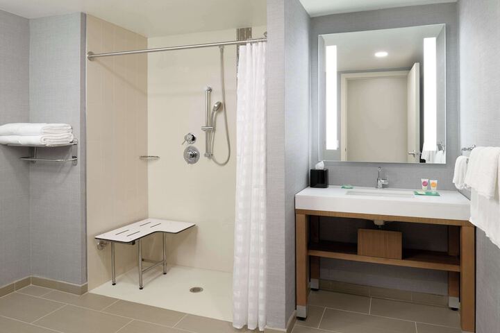 Room 30 of 63