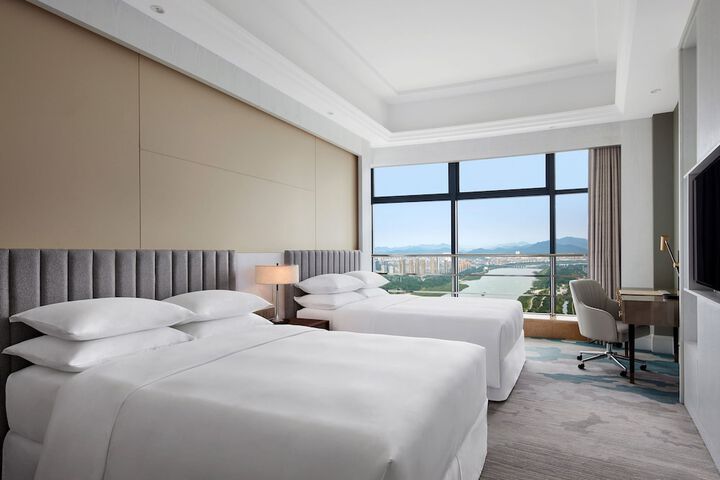 Room 15 of 79