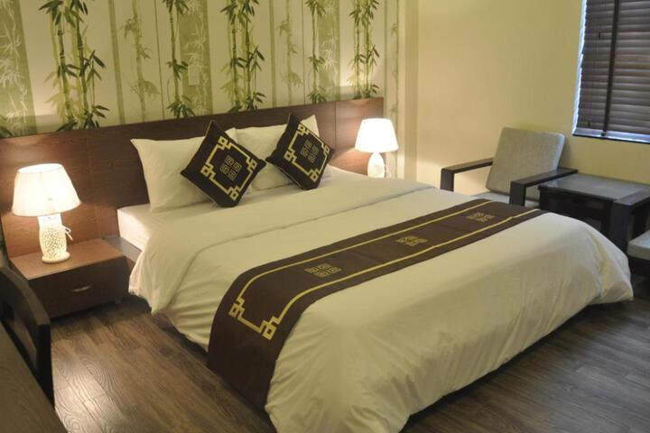 Rose Hotel