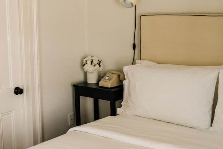 Room 5 of 43