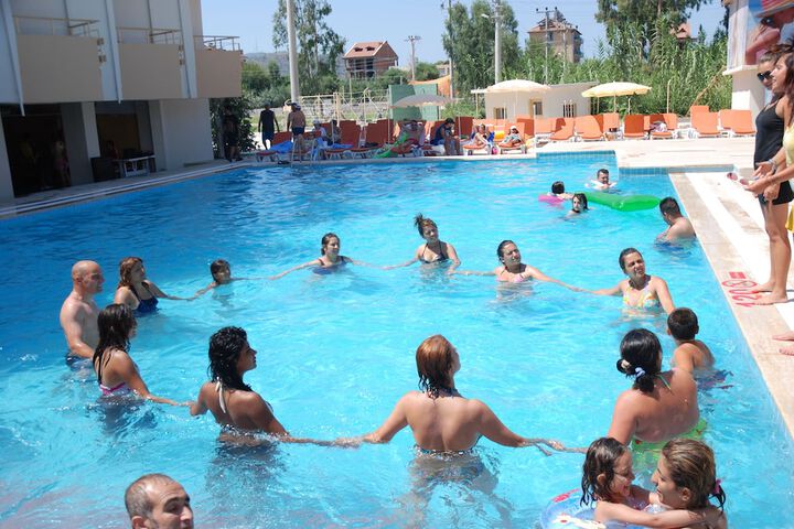 Pool 8 of 27