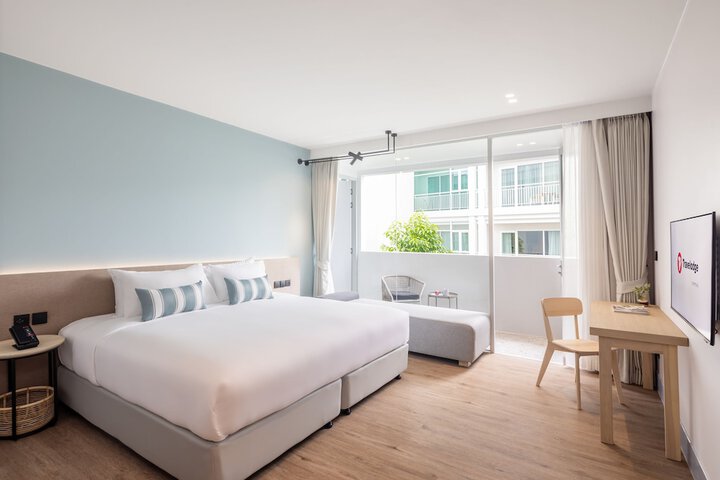 Room 50 of 72