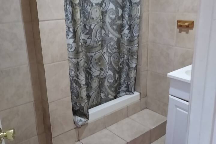 2 Double Beds (12 of 13)