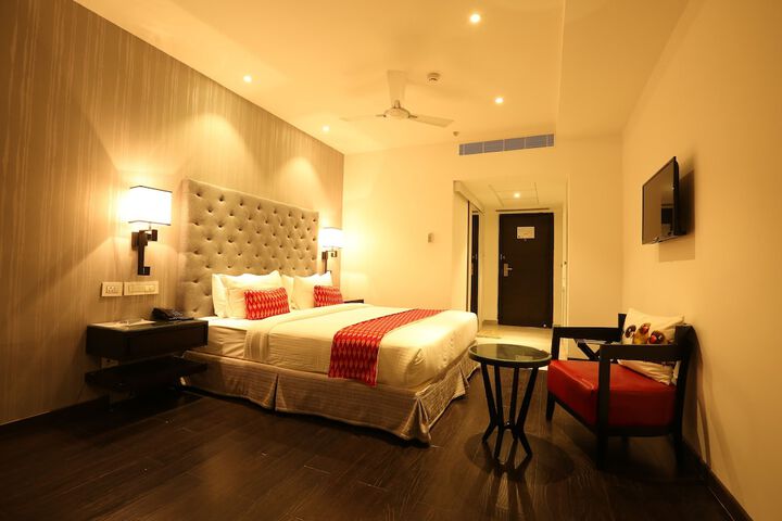 Room 5 of 40