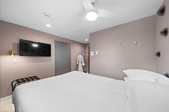 Room 38 of 111