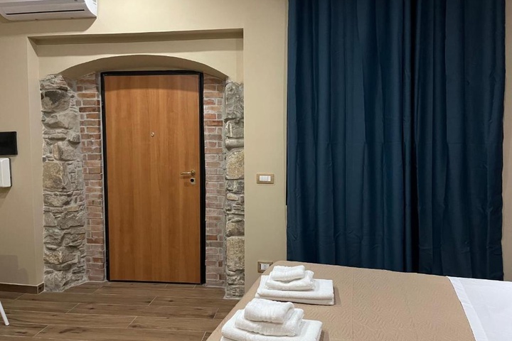 Room 3 of 14