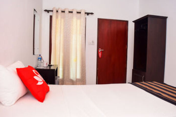 Room 20 of 34