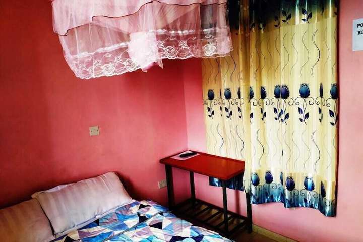 Room 2 of 36