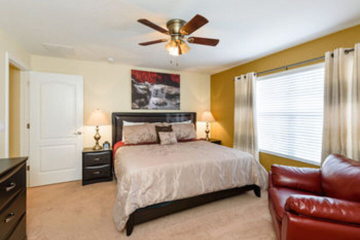 Room 310 of 687