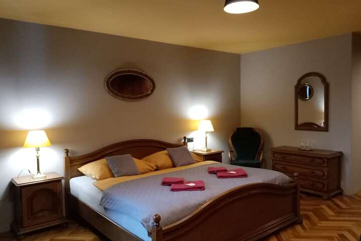 Room 21 of 99