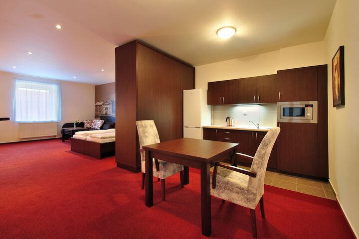 Room 14 of 60