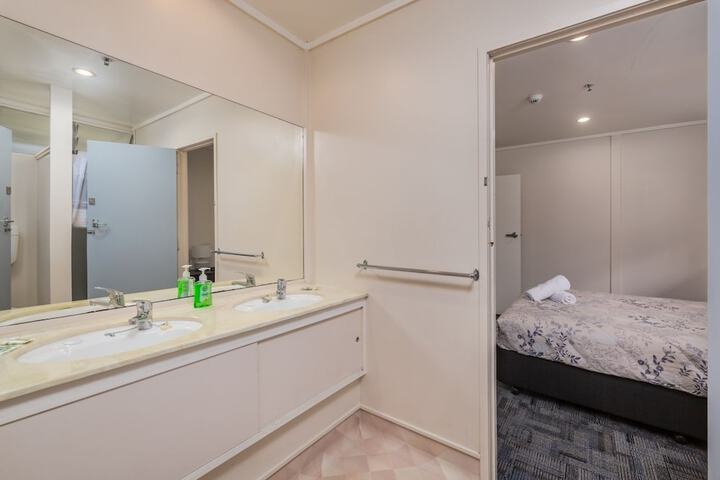 Room 20 of 46