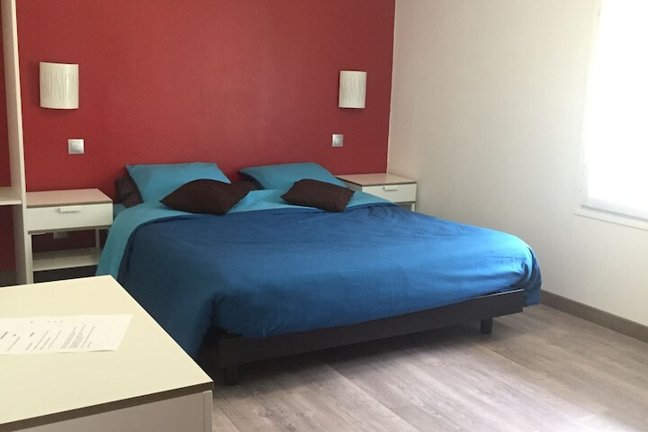 Room 2 of 55
