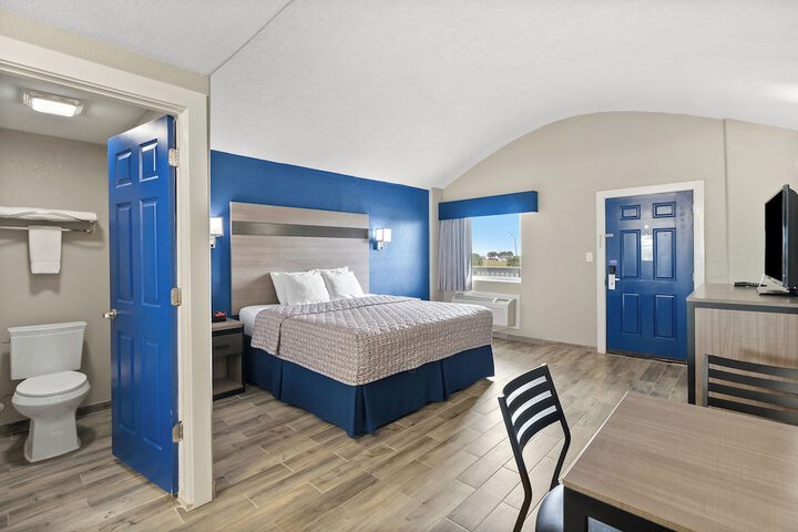 Room 25 of 74