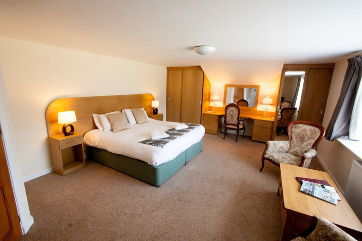 Room 7 of 38
