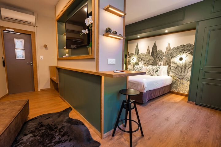 Room 90 of 209