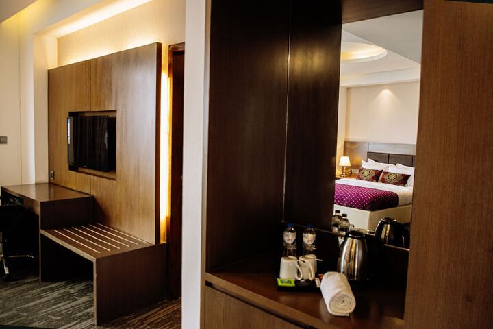 Room 6 of 23