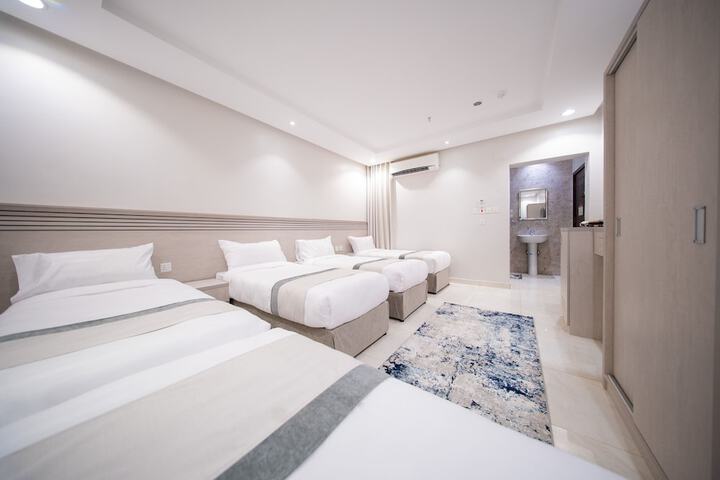 Room 34 of 64