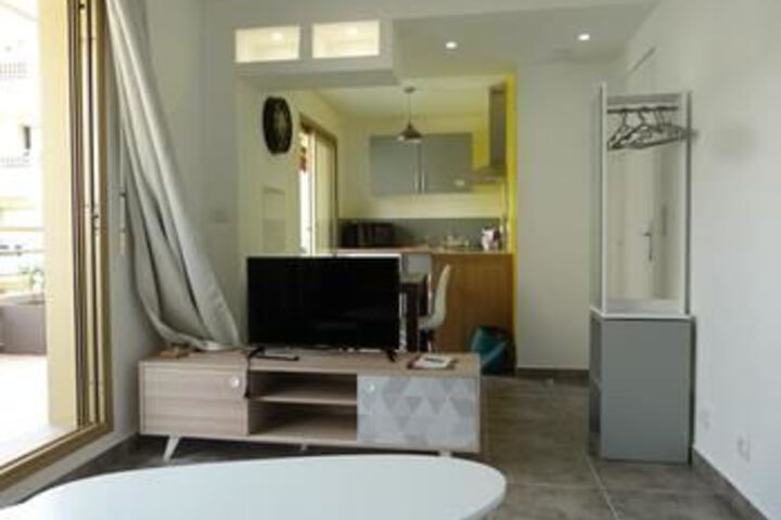 Room 14 of 17
