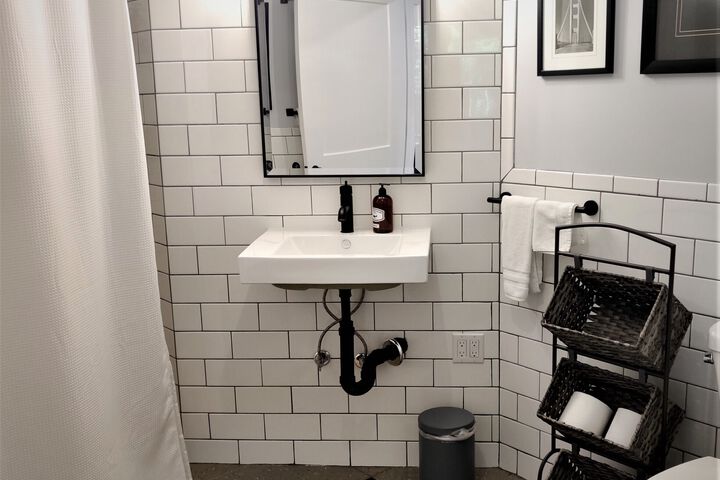 Room 10 of 50