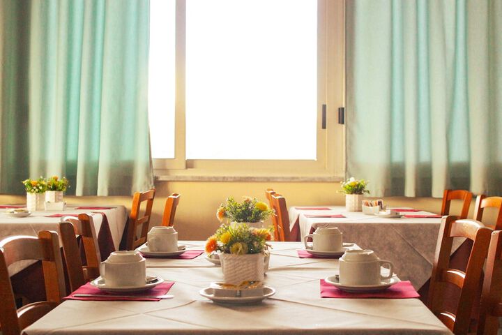 Dining 63 of 79