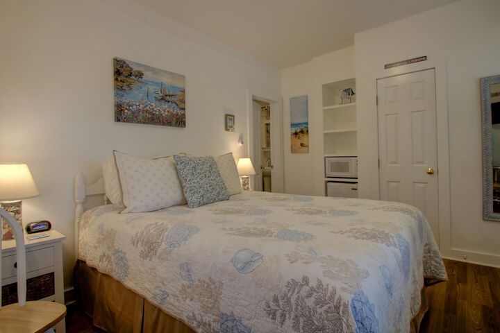 Room 14 of 77