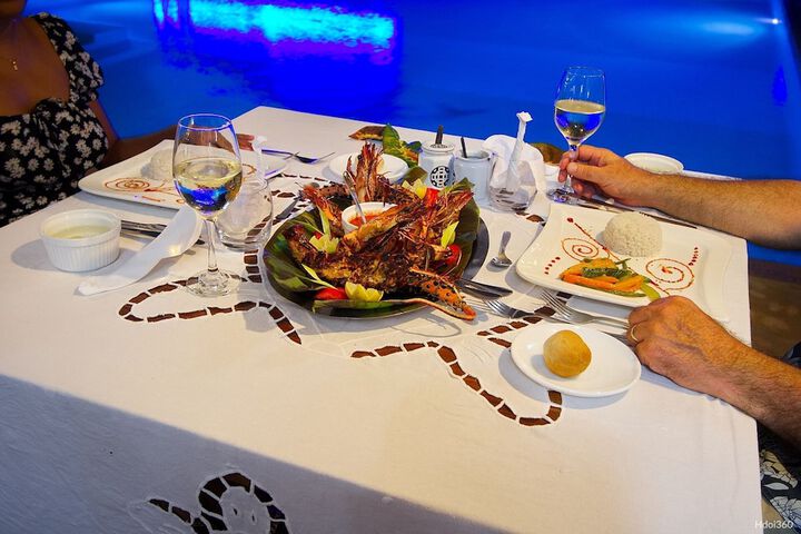 Dining 41 of 79