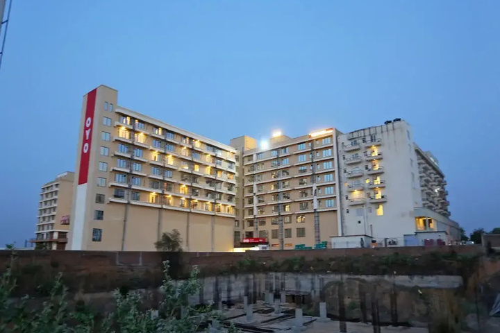 OYO Flagship 22805 Neemrana