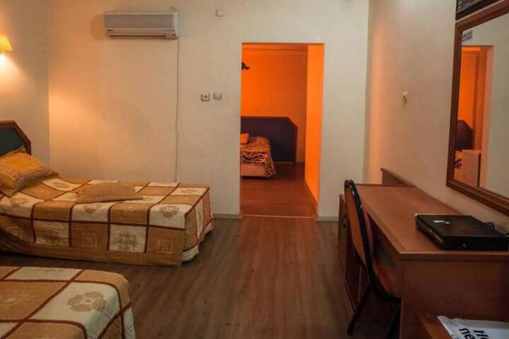 Room 14 of 15