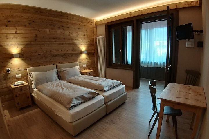Room 21 of 77