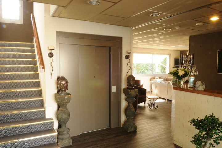 Hotel Interior 2 of 33