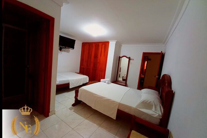 Room 17 of 33