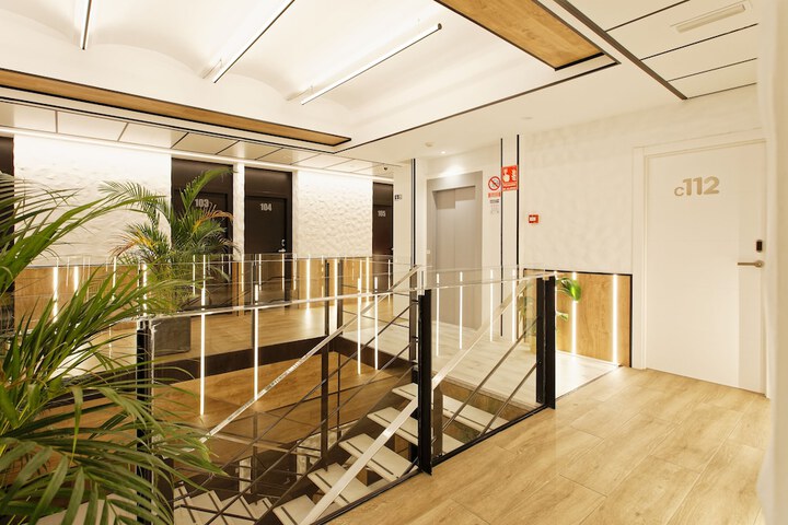 Entrance & Lobby