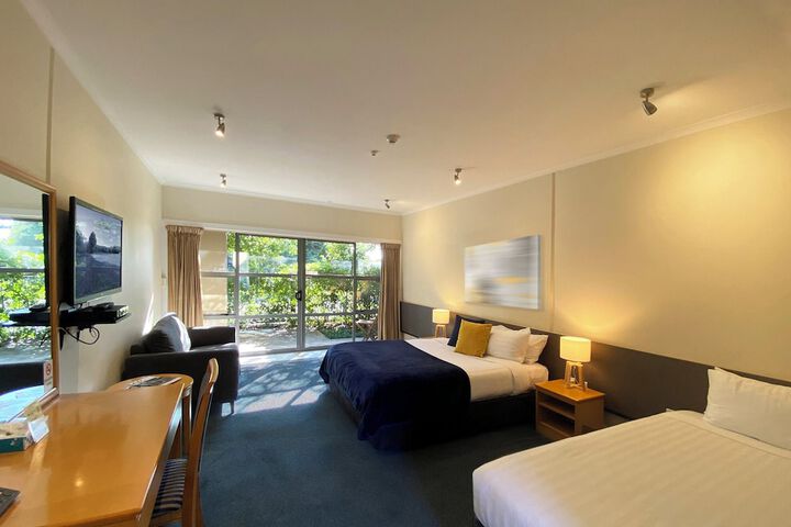 Room 21 of 28
