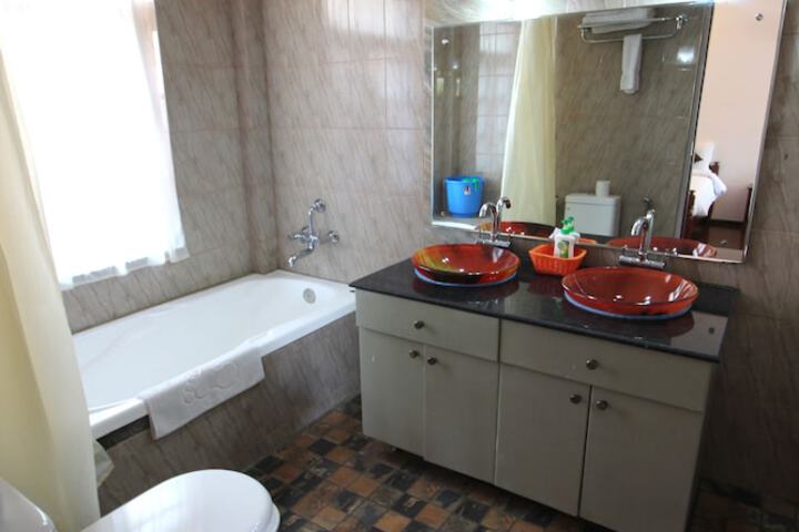 Room 42 of 112