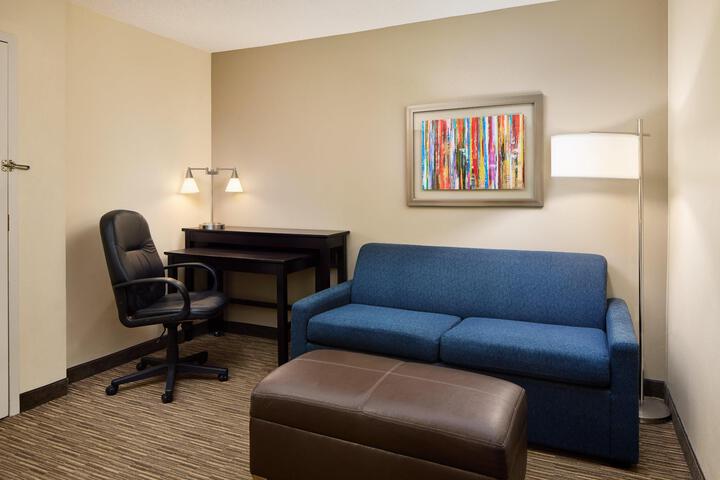 2 Double Beds (17 of 17)